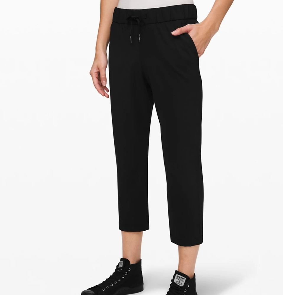 Lululemon On The Fly Crop *Woven